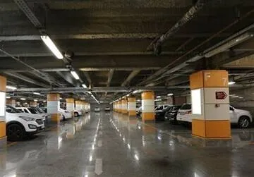 ۲۵ هزار فضای پارک خودرو در مشهد برای میزبانی از زائران