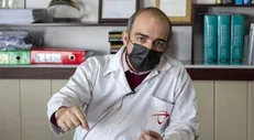 طبرسی: اکنون که وارد پیک شدیم خودمان شعله آتش کرونا را بیشتر نکنیم