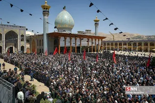 تشییع ۲ شهید حادثه تروریستی حرم شاهچراغ(ع)
پیکر مطهر شهدای حادثه تروریستی حرم شاهچراغ (ع) ساعت ۹ صبح چهارشنبه ۲۵ مرداد۱۴۰۲ از میدان شهدا تا حرم مطهر احمد بن موسی شاهچراغ (ع) شیراز تشییع شد.