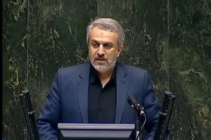 فاطمی امین: قیمت خودرو کاملا هماهنگ با قیمت ارز است / اصلاح وضعیت خودرو ۴ سال زمان می&zwnj;خواهد