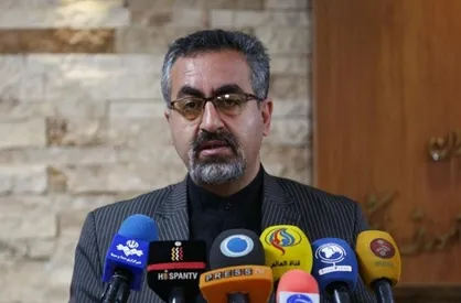 اگر واکسن ساخته نشود احتمالا ۴۰ تا ۷۰ درصد مردم مبتلا به کرونا شوند / شاهد پیک مجدد نیستیم