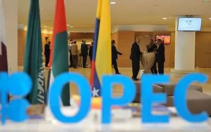 تولید نفت ونزوئلا در پی افزایش بدهی ها سقوط کرد