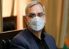 تقدیر وزیر بهداشت از همراهی مراجع در واکسیناسیون/ معوقات کادر درمان قم به زودی پرداخت می‌شود
