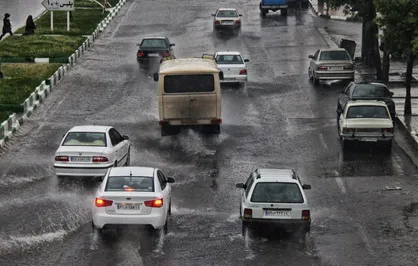 جاده&zwnj;های لغزنده گلستان و فعالیت ۳۵ گروه راهداری در نوروز