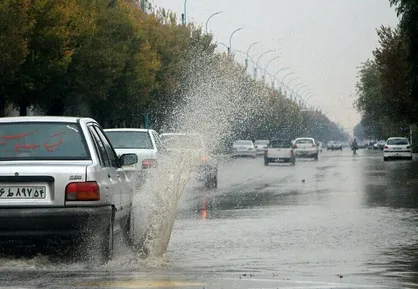 باران و احتمال آب&zwnj;گرفتگی معابر در ۲۳ استان