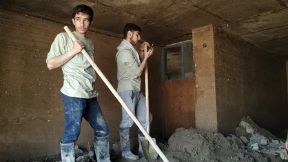 دانشجو معلمان دانشگاه فرهنگیان سمنان به مردم سیل زده پلدختر خدمت رسانی کردند + تصاویر