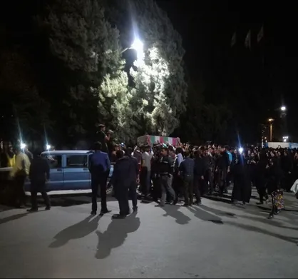 استقبال دانشجویان دانشگاه باهنر کرمان از پیکر پاک شهید گمنام + تصاویر