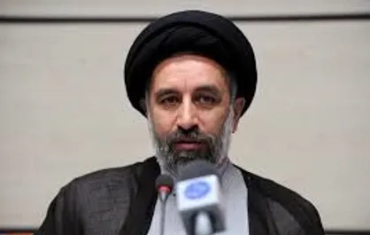 برخی می&zwnj;گویند دنیای امروز دنیای مذاکره است نه موشک/ نباید کرکره بحث منافع و هویت ملی در دانشگاه&zwnj;ها پایین کشیده شود