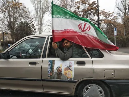 دانشجویان خراسان رضوی برای استقبال پیکر شهید سلیمانی به سمت میدان ۱۵ خرداد حرکت کردند