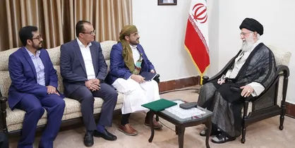 دیدار سخنگوی جنبش انصارالله یمن و هیئت همراه با رهبر معظم انقلاب