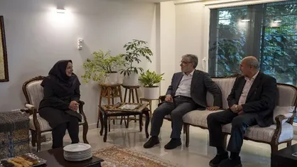 تجلیل وزیر علوم از مادر شیمی ایران