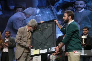 هنرمند برگزیده جبهه فرهنگی انقلاب