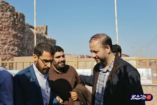 هدیه رهبر انقلاب به خانواده‌های محروم جزیره‌ی هرمز