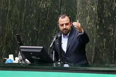 خاندوزی: فروش اموال مازاد بانک‌ها رشد نقدینگی در کشور را کنترل می‌کند