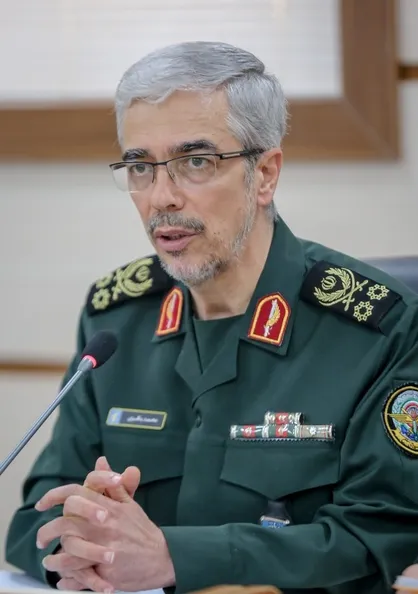 سرلشکر باقری مفتخر به دریافت نشان &laquo;نصر درجه یک&raquo; شد +عکس