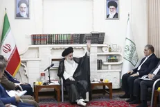 ناهنجاری‌های فرهنگی باید در قم کاهش یابد