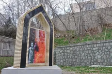 رونمایی از نماد شهید زندانبان در بازداشتگاه اوین