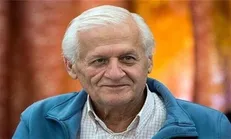 اکبر عالمی بر اثر ابتلا به کرونا درگذشت