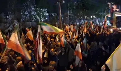 پنجاه و پنجمین گام تجمعات مردمی در البرز/ حضور برای تکلیف ملی + فیلم
