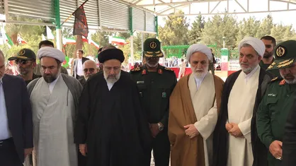 حضور رئیسی در گلزار شهداى زاهدان