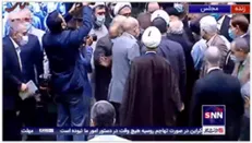 ورود رئیس جمهور به صحن علنی مجلس برای ارائه لایحه بودجه 1401 به مجلس