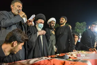 پیکر پاک و مطهر شهید مدافع حرم بی سر عبد الله اسکندری شامگاه جمعه چهاردهم مردادماه 1401 در جمع عزاداران حسینی کانون رهپویان وصال شیراز با حضور چشمگیر مردم قدرشناس شیراز تشییع شد.