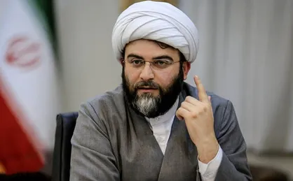 قمی: برگزاری مراسم اعتکاف بستگی به شرایط کرونایی دارد