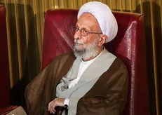 آیت الله مصباح یزدی کاندیدای خبرگان می‌شود