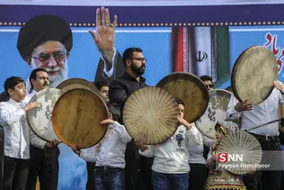 12 بهمن