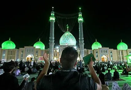جمکران، نقطه&zwnj;ی توسل آدم&zwnj;های با ایمان