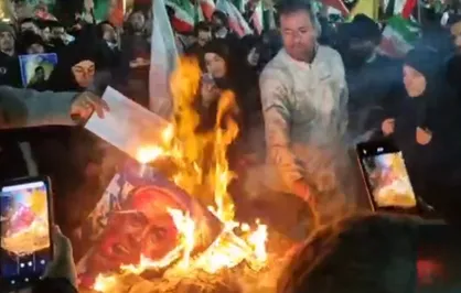 ترامپ سوزی در میدان ونک