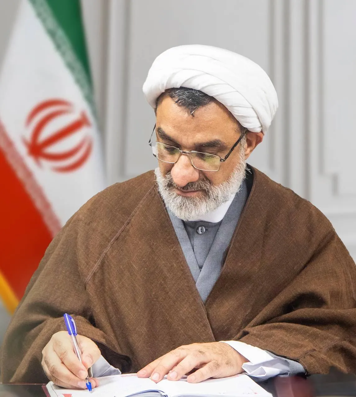 شورای عالی انقلاب فرهنگی تمام ظرفیت‌های نخبگانی خود را برای تحقق رهنمودهای رهبر معظم انقلاب به میدان می‌آورد