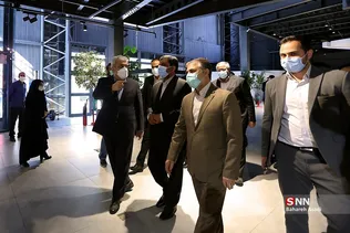 بازدید ستاری و ضرغامی از نمایشگاه ایران ساخت