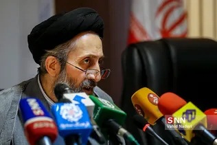 حجت الاسلام دکتر حسینی، پژوهشگر مالی اسلامی و مشاور فقهی مدیر عامل 