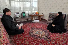 دیدار مشاور رهبری با خانواده شهیده مژده زندی نسب/ مخبر: شهادت این دختر نخبه برای جوانان الهام‌بخش است