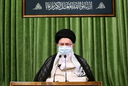 ماجرای استفاده نکردن رهبر انقلاب از ماسک خارجی /  پارچه عمامه &laquo;آقا&raquo; هم ایرانی شد