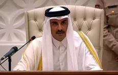 مجیز گویی امیر قطر خطاب به ترامپ: به محض اینکه خبردار شدم برای سوخت‌گیری در دوحه توقف خواهید داشت، گفتم خدمت برسم و از شما استقبال می‌کنم + فیلم