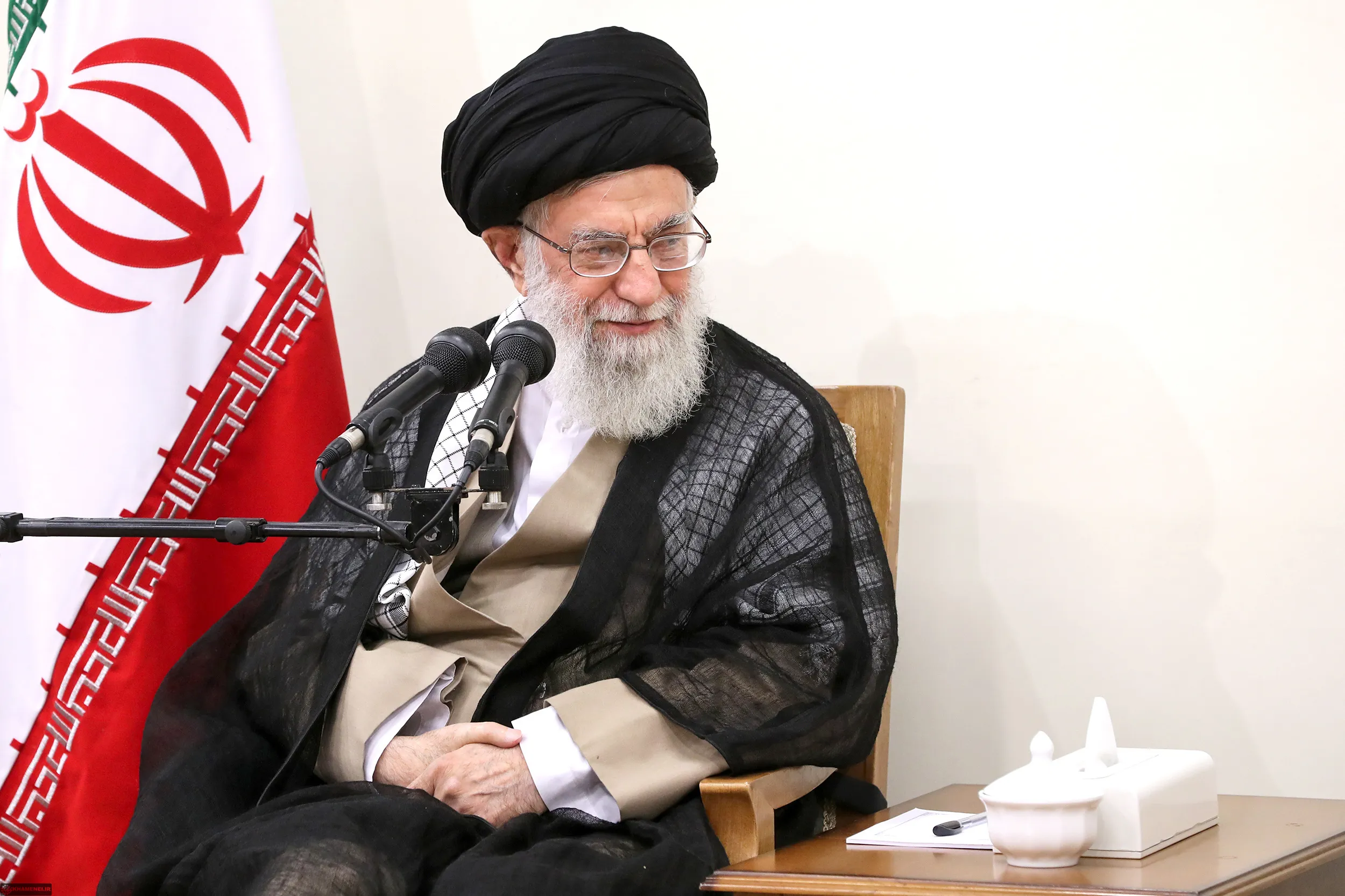 امام خامنه ای