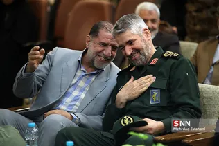 آیین رونمایی از کتاب در هیاهوی سکوت
