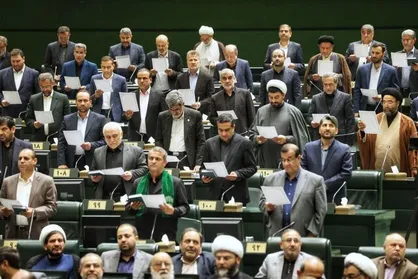 مجلس دوازدهم، باید مجلسی برای تصمیمات کلان باشد