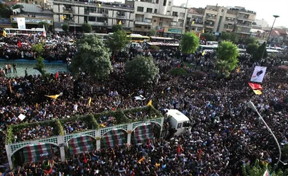 لحظه کشف پیکر مطهر یک شهید مفقودالاثر در سالروز میلاد امام حسین