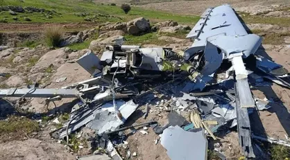 انهدام پهپاد هرمس دشمن در آسمان بندرعباس