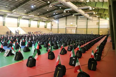 توزیع ۱۱ هزار بسته نوشت‌افزار میان دانش‌آموزان نیازمند ایلام