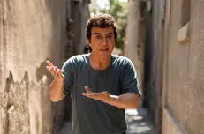 همبازی شدن داریوش فرضیایی در اولین تجربه سینمایی خود با نعیمه نظام‌دوست/ «عموی بچه‌ها» در راه جشنواره کودک