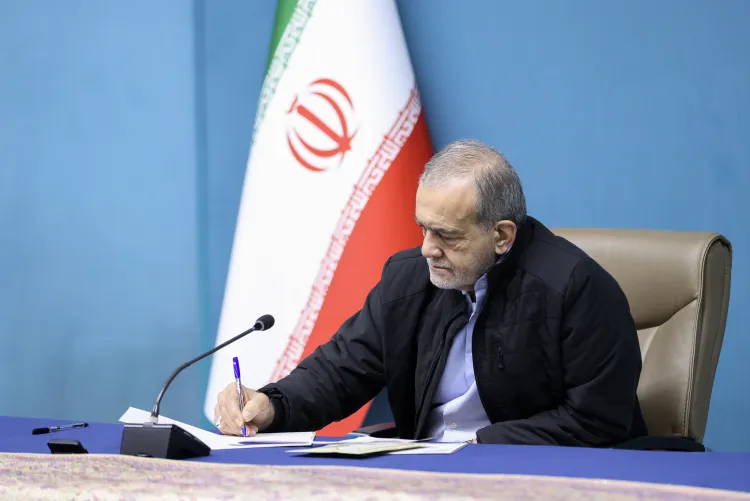 پیام تبریک پزشکیان به جانشین رئیس ستاد کل نیرو‌های مسلح