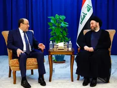 حکیم در دیدار با مالکی: مذاکره راه حل مشکلات منطقه است