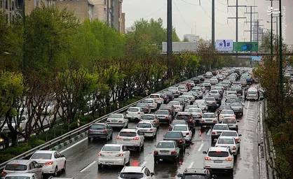 ترافیک سنگین در مسیرهای بزرگراهی تهران