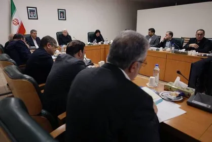 تصویب کلیات سند راهگذر شرق - غرب با محوریت راه&zwnj;آهن هرات - مزارشریف