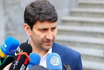 ستار هاشمی: از ظرفیت&zwnj;های تئاتر حداکثر استفاده را داشته باشیم
