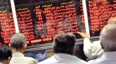 افت ۲۷ هزار واحدی شاخص بورس